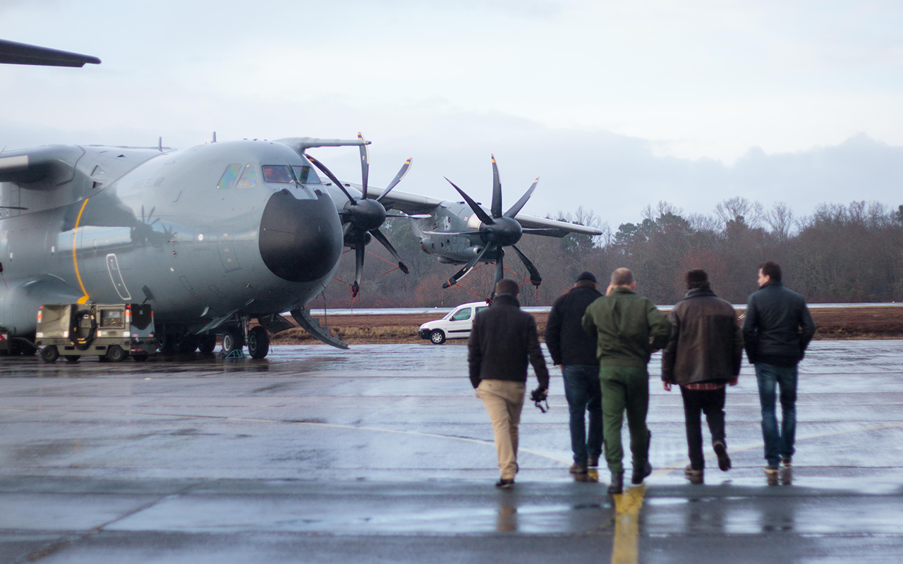 L’Airbus A400M sur le tarmac avant sa première mission tactique en vol avec l’équipe Akiani